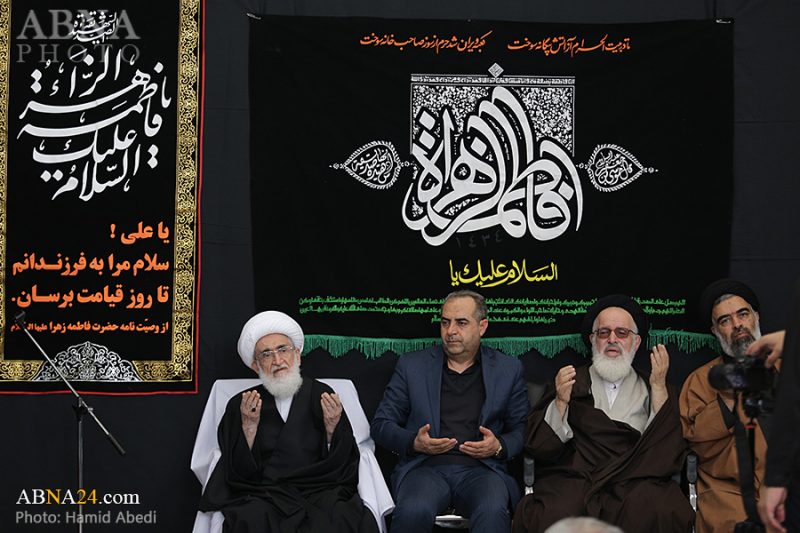 تقرير مصور/ مكاتب مراجع قم المقدسة تقيم مجالس عزاء بمناسبة استشهاد السيدة "فاطمة الزهراء"(ع)