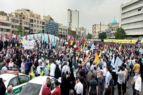 Iranian People, Officials Take Part in Mass Rallies on Int’l Quds Day