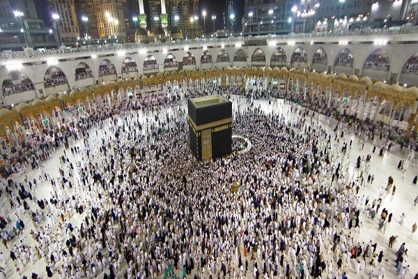 Saudi Arabia Resumes Issuing Umrah Visas