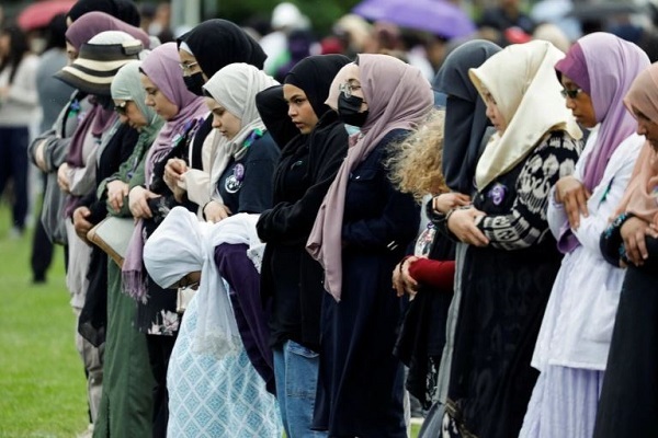 Resurfaced Anti-Muslim Remarks Leads to Suspension of PQ Candidate in Canada
