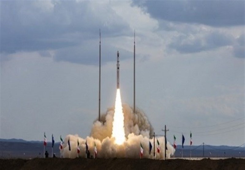 IRGC successfully launches satellite carrier into orbit 500 kilometers above the Earth