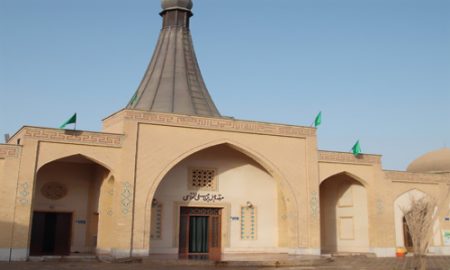 تقدیم هدایا به شاعر اهل بیت