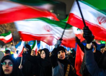 قدرت خاموش ساختار غیرنظامی ایران