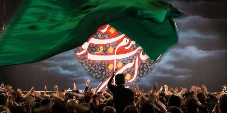 مداحی جای تحریف دین نیست.